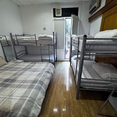 Habitacion Para Grupos Y Familias Hasta 8 Barcelona Kültér fotó