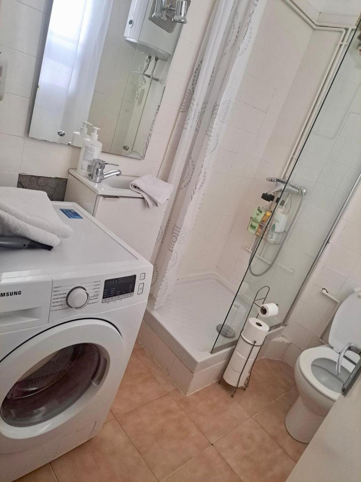 Habitacion Para Grupos Y Familias Hasta 8 Barcelona Kültér fotó